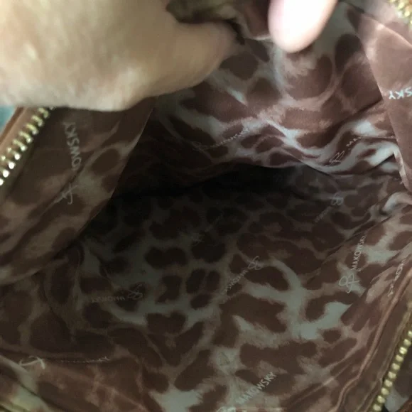 b. makowsky Rich Brown Leather Crossbody Bag - Picture 4 of 10